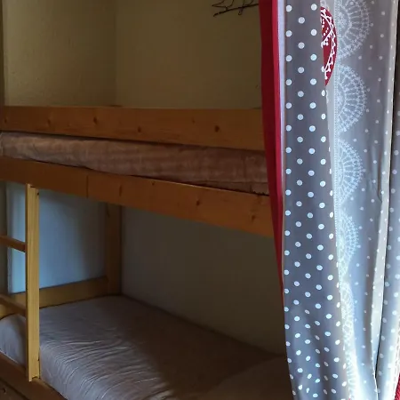 Διαμέρισμα 2eme Etage, Balcon Sud, A Deux Pas Telesiege Et Commerces, Calmes Et Ensoleille - Fr-1-416-180